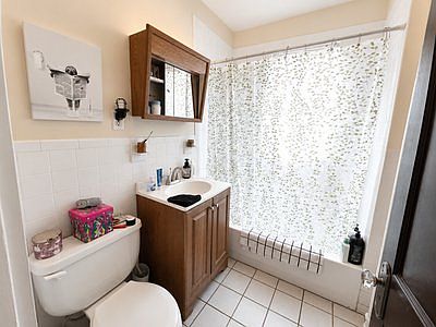 4th image of 162 Summer St #13