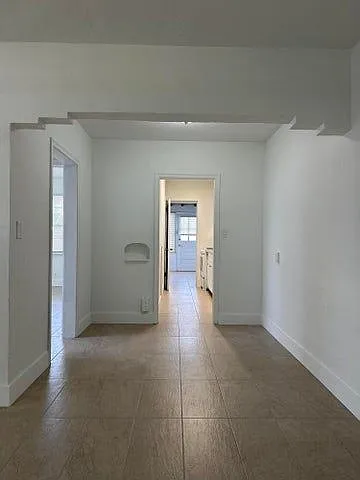 1018 NE 3rd St — Photo 4
