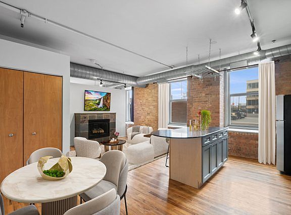 2nd image of 420 S Clinton St APT 101