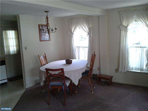 5th image of 30 Westview Ter