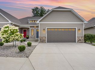 5400 Greenridge Dr, Midland, MI 48640
