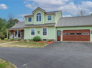 4087 E Lake Rd, Livonia, NY 14487