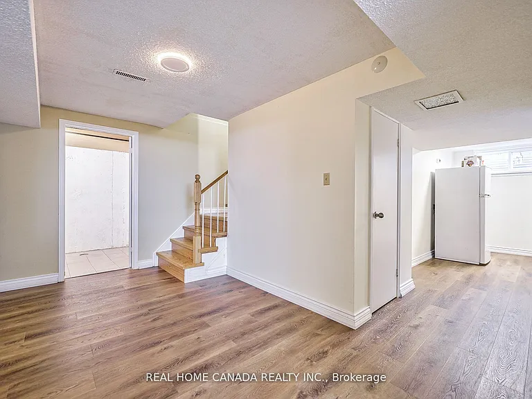 82 Arkendo Dr — Photo 25