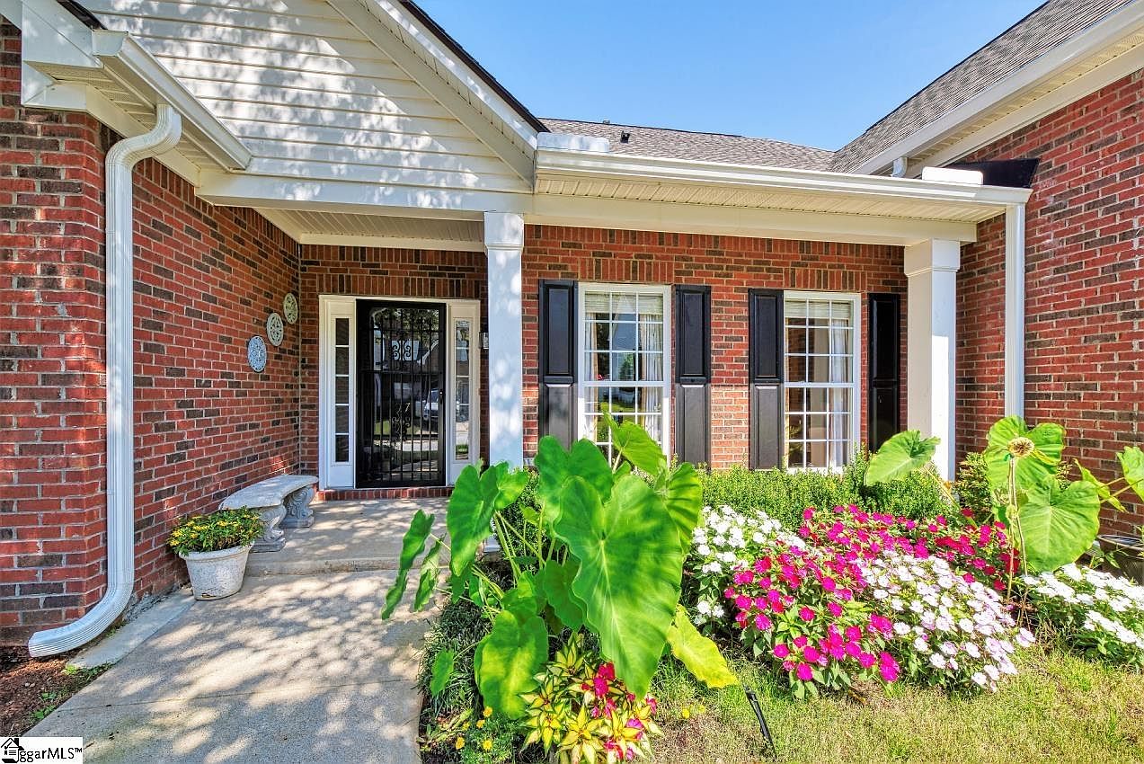 17 Springleaf Ct, Simpsonville, SC 29681 | Zillow