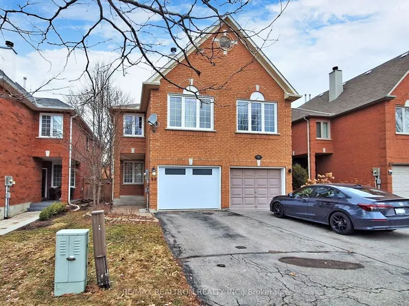 99 Widdifield Ave, Newmarket, ON L3X 1Z3