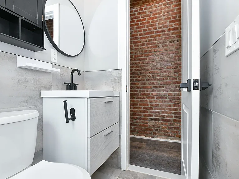 30 63rd St #2R — Photo 13