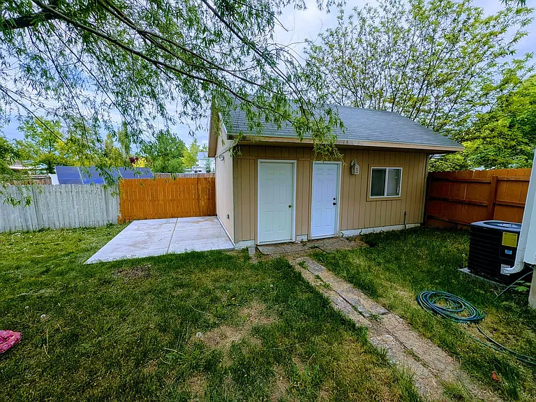 749 Country Club Dr — Photo 30