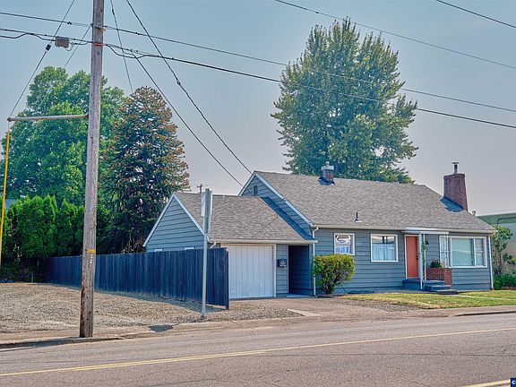 3rd image of 210 N 1st Ave