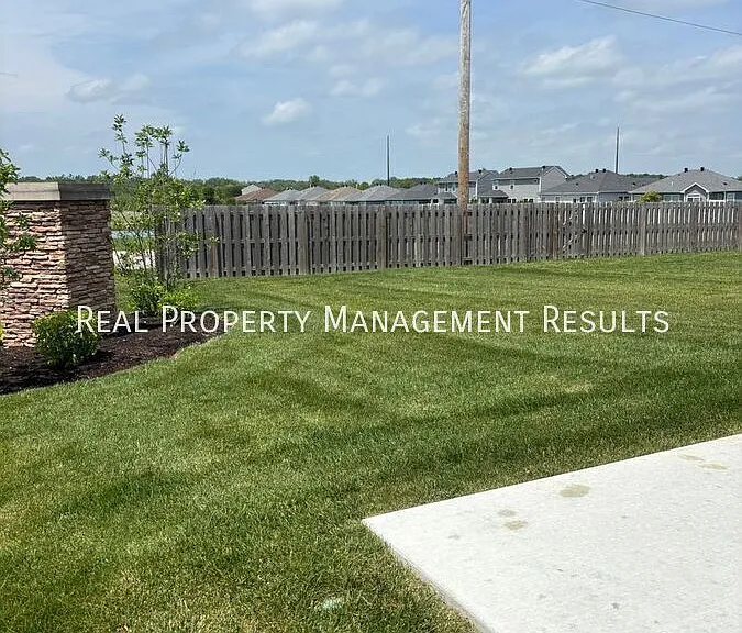 4814 Alaina Dr — Photo 15