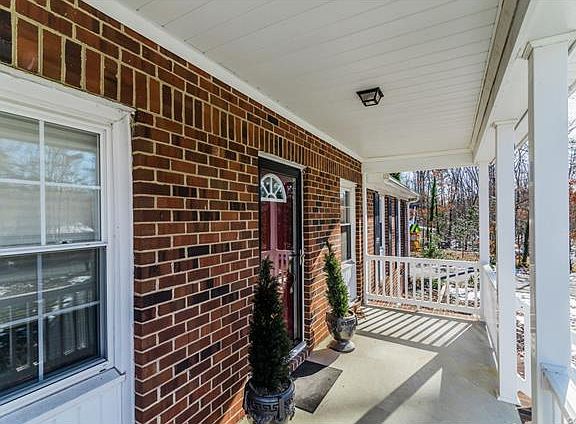 2nd image of 9611 Sherwood Dr