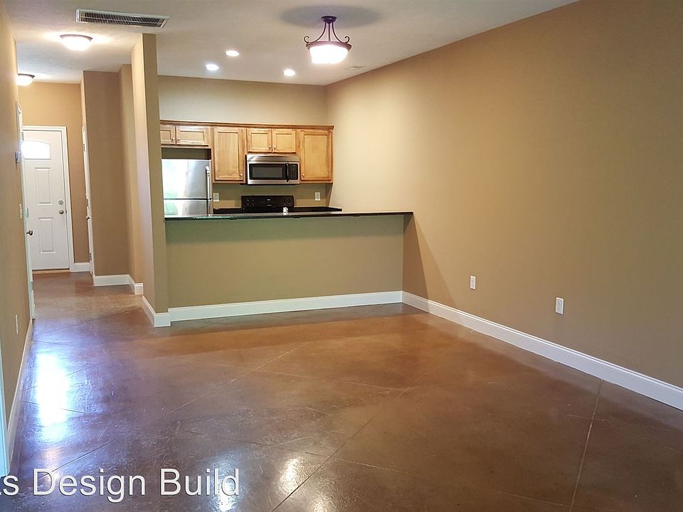 1st image of 547 Walnut Creek Dr