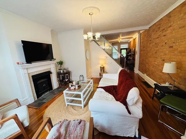 2 bedroom, 2.5 bathroom brick townhouse, 749 Macon Aly, Columbus, OH 43206