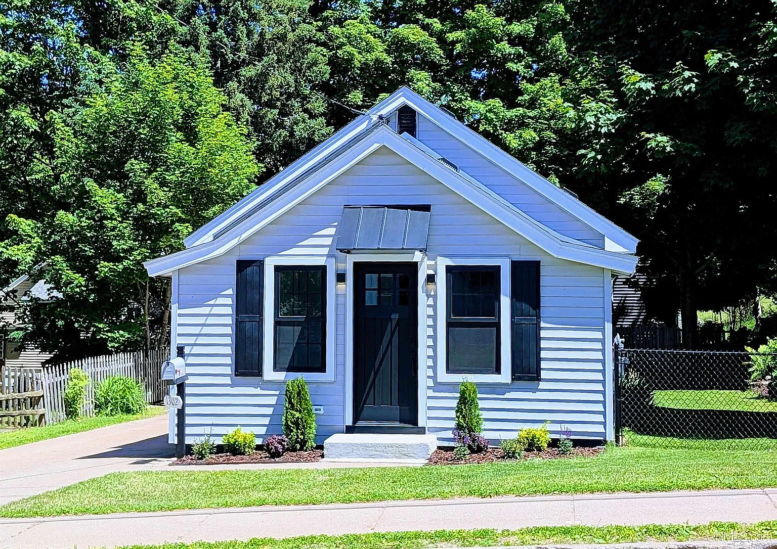 2 bed, 802 sqft, $2,600 — Photo 4
