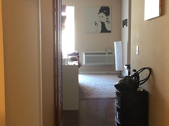 5th image of 1290 Lucerne Dr