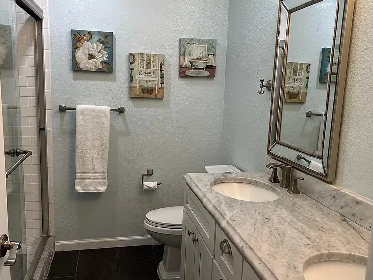707 Lincoln Ave #B — Photo 2