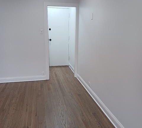 5th image of 5945 N Winthrop Ave #1C