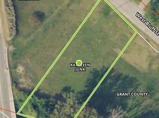 702 Bluff St, Cassville, WI 53806