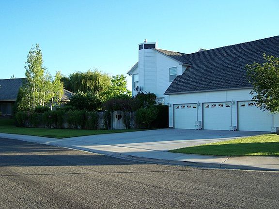 3 car side entrance garage