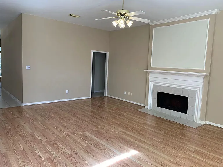 22735 April Springs Ln — Photo 5