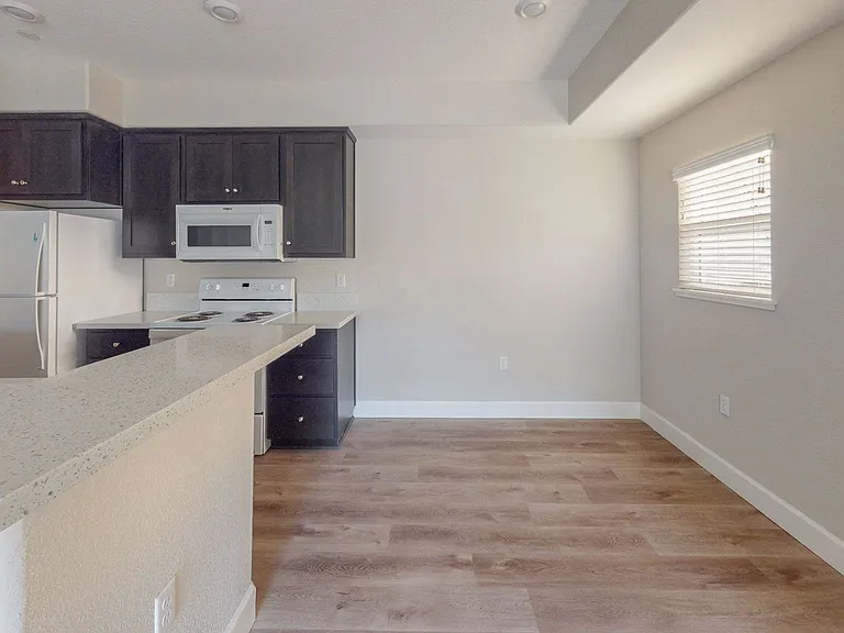 Heritage Landing Apartments — Photo 10
