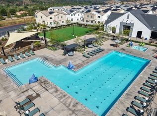 35246 Blossom Pl, Fallbrook, CA 92028