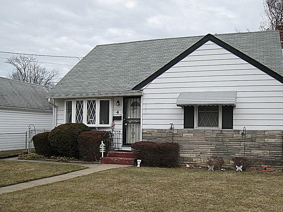 1st image of 4 Audrey Ave