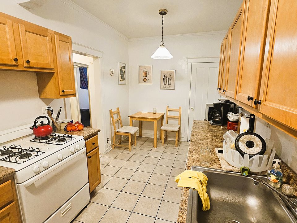 1st image of 6900 N Sheridan Rd #3A