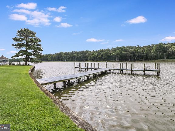 4th image of 39 Creek Dr