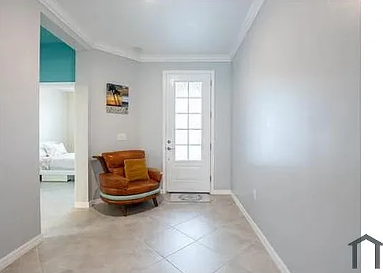 4 bed, 2212 sqft, $3,300 — Photo 3