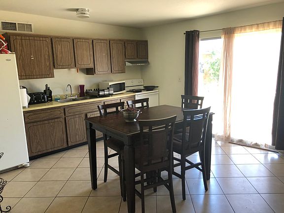 4th image of 5010 S Greenway Dr