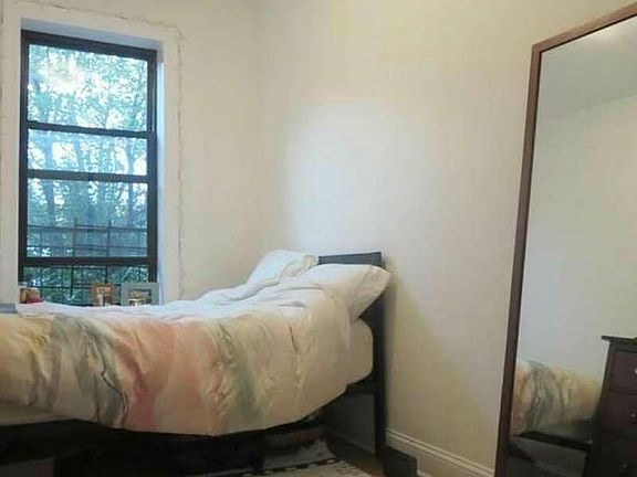 4th image of 683 Lincoln Pl #3R