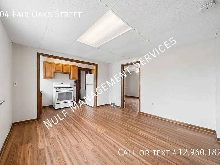 504 Fair Oaks St — Photo 4