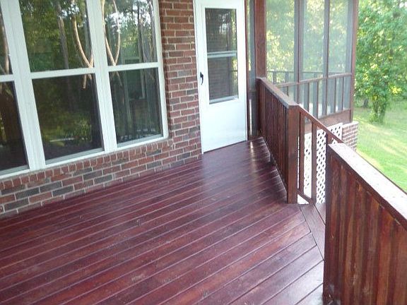 5th image of 366 Gardenia Dr