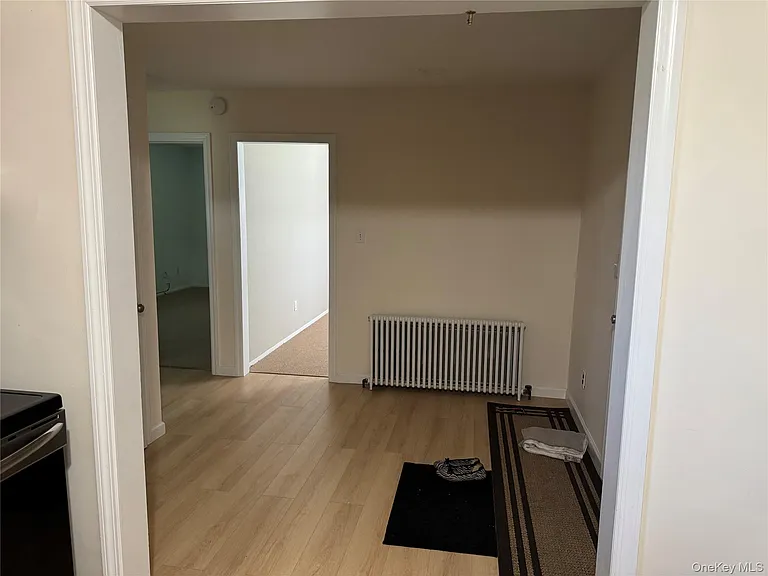 25 Robinson Ave — Photo 7