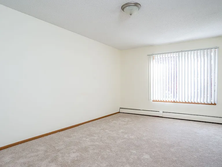 Raven Court Townhomes — Photo 27