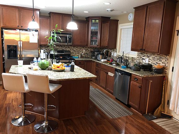 Kitchen, island , Granite counter tops