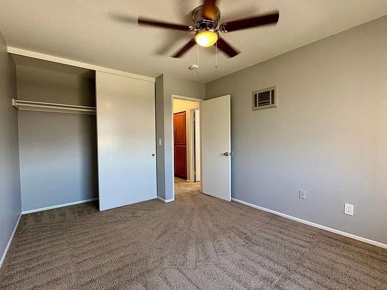 3633 Marlborough Ave — Photo 16