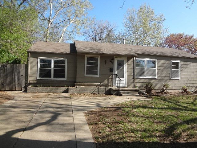 1st image of 915 E Republic Ave