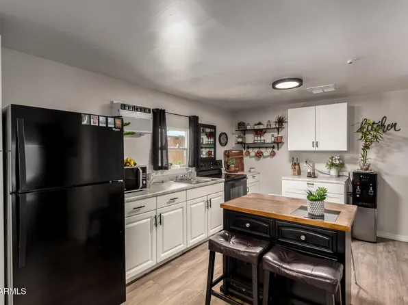 8595 N 71st Avenue, Glendale, AZ 85301