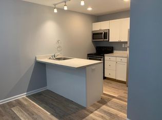 1017 Grove St APT B, Charlottesville, VA 22903