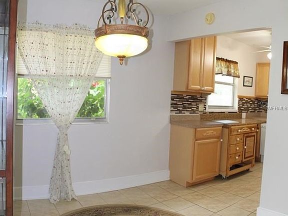 Dining Room leading into Kitchen