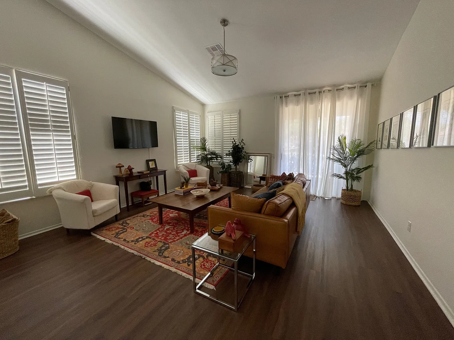 2 bed, 1582 sqft, $3,000 — Photo 2