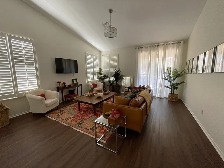 64300 E Wind Ridge Cir — Photo 2