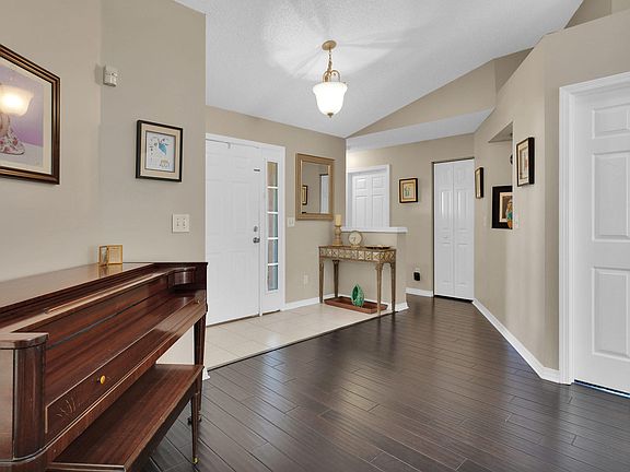 4th image of 504 Coconut Ave