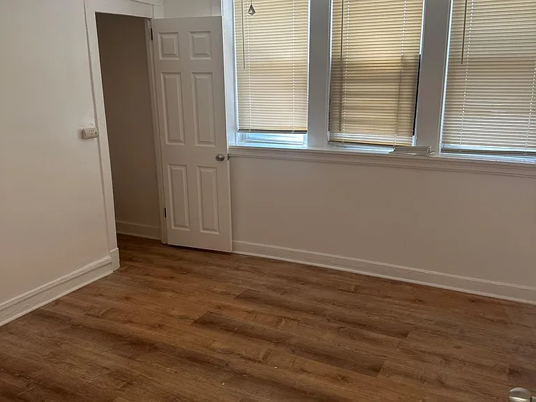 3248 W Berteau Ave #1 — Photo 5