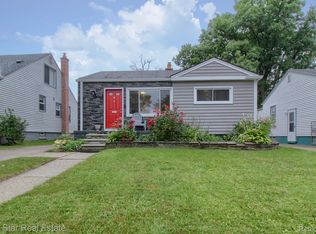 4208 Mildred St, Wayne, MI 48184