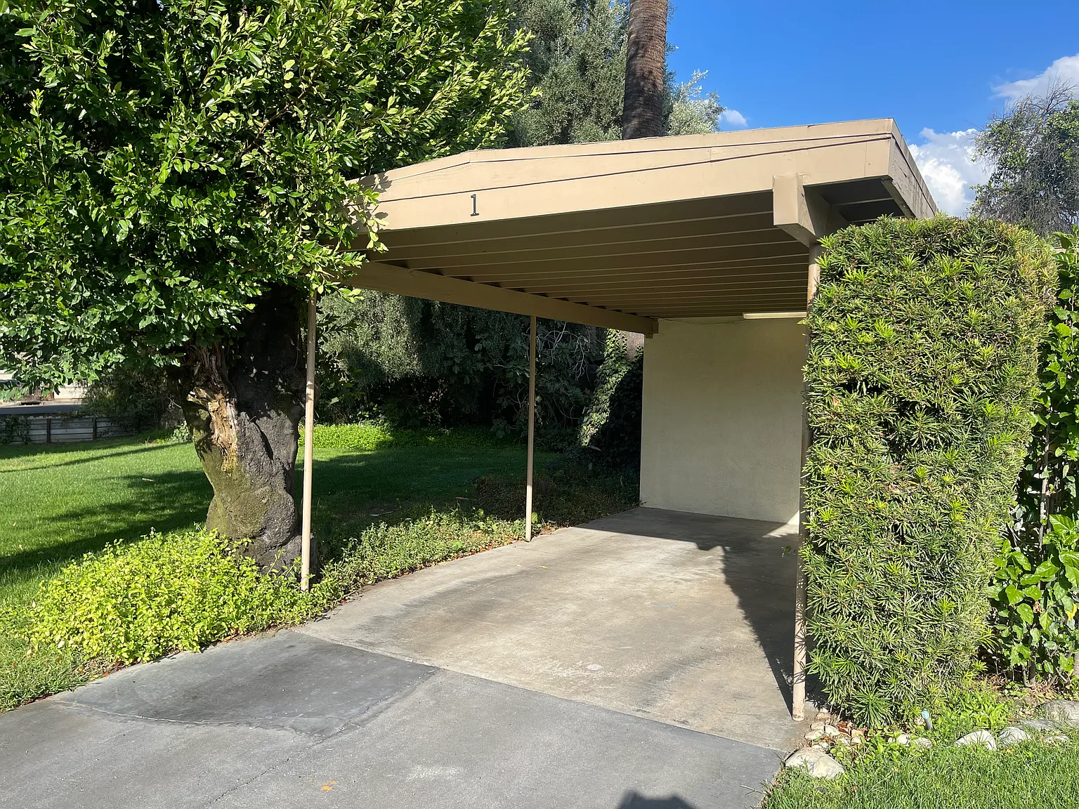 1316 Sylvan Blvd — Photo 3