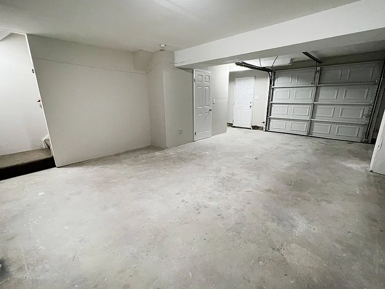 Woodhills Apartments — Photo 80
