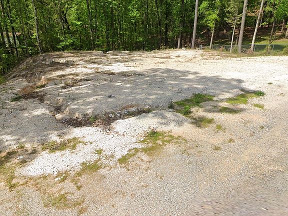 3rd image of 61 Hartsfield Dr