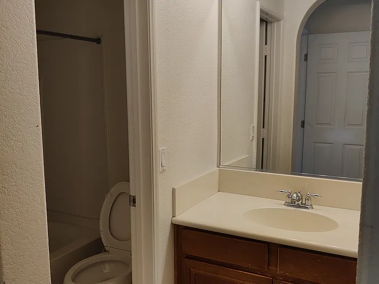 853 Almond Rd — Photo 11